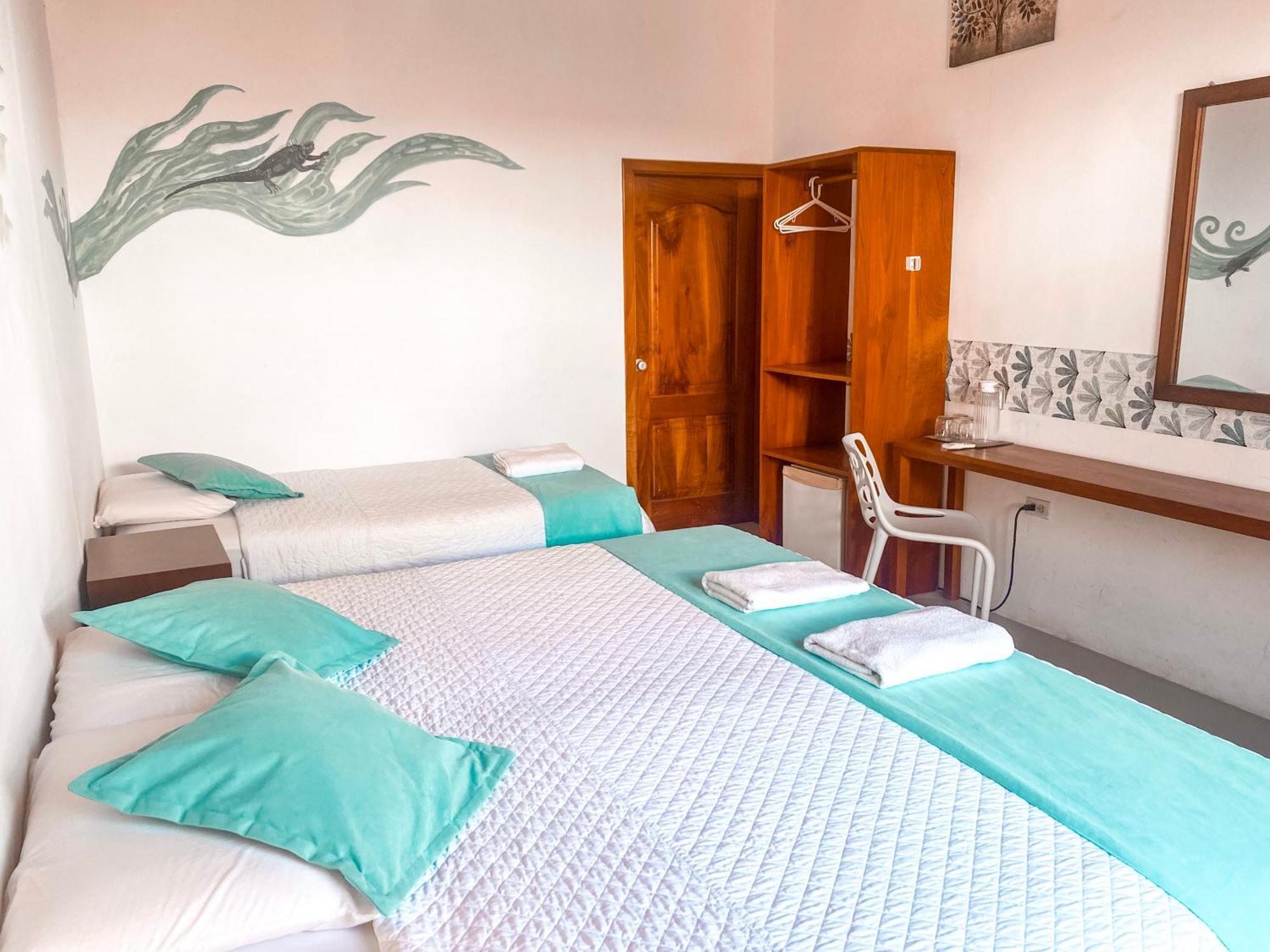 Hotel Coral Blanco With High Speed Internet Starlink And Galapagos Tour Operator Puerto Villamil Εξωτερικό φωτογραφία