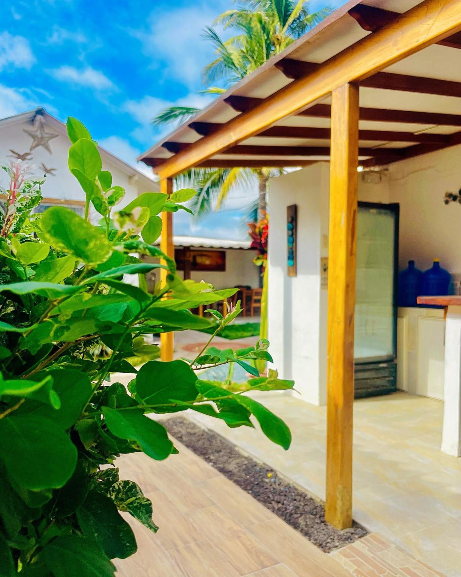 Hotel Coral Blanco With High Speed Internet Starlink And Galapagos Tour Operator Puerto Villamil Εξωτερικό φωτογραφία